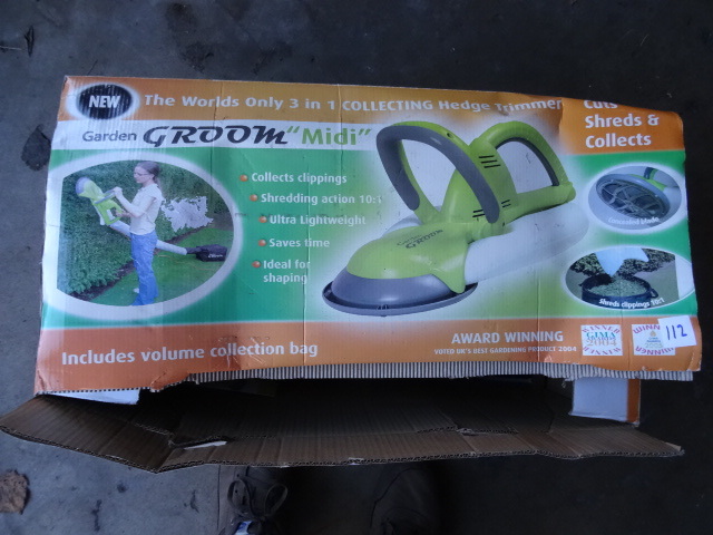 lot 112 image: garden groom midi