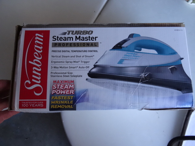 lot 127 image: sunbeam turbo steam iron