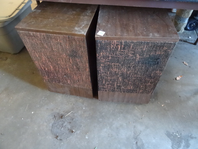 lot 152 image: bose 501 speaker pair