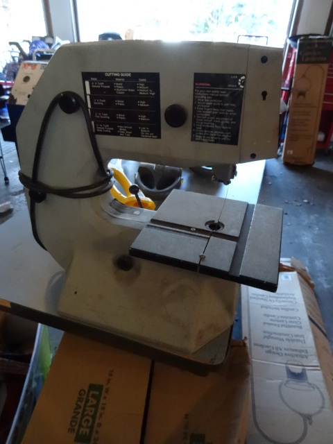 lot 157 image: shopcraft 10 inch band saw model t676020p