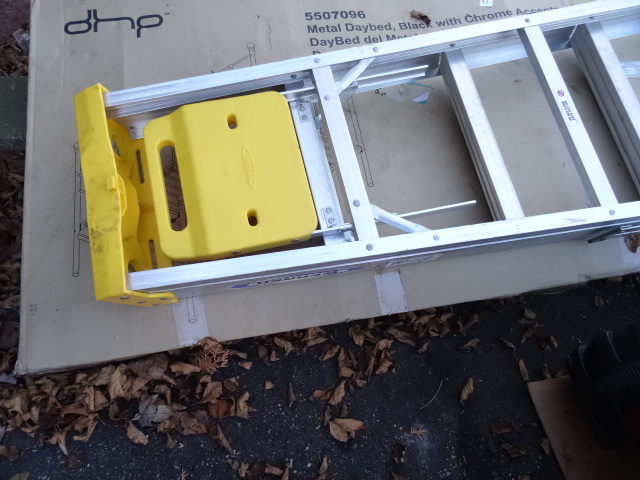 lot 159 image: werner 8 aluminum step ladder