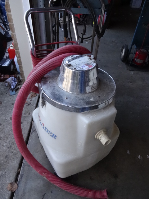 lot 160 image: crusader model 1050 wet dry vacuum