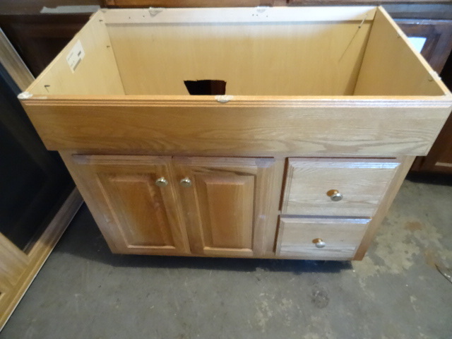 lot 191 image: bathroom vanity  36x22x31
