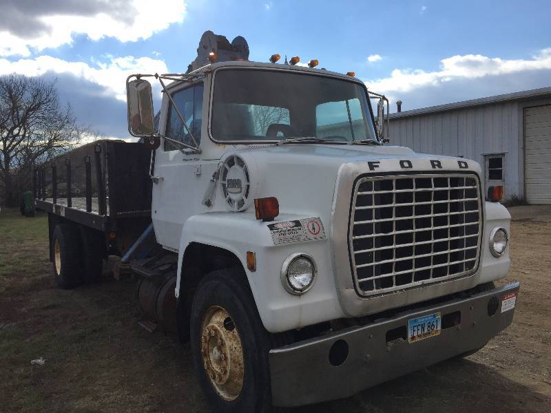 Ford F800 Crane truck 1979