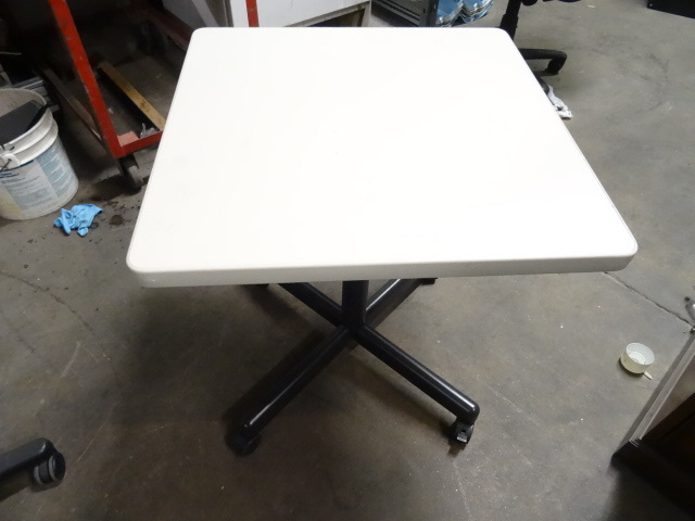 lot 142 image: 24 X 24 Table on Wheels