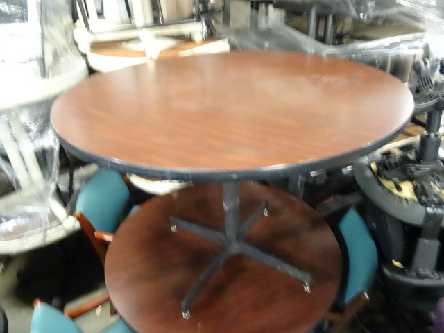 lot 220 image: 42 Metal Base Table