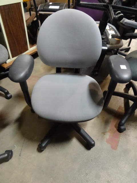 lot 186 image: Office Chair on Wheels