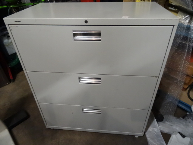 lot 159 image: 36 Metal 3 Drawer Lateral File