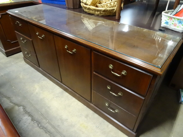 lot 127 image: Office Credenza 4 Drawer and 2 Door