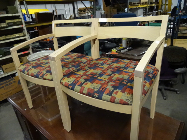 lot 118 image: 2 Matching Wood Framed Side Chairs