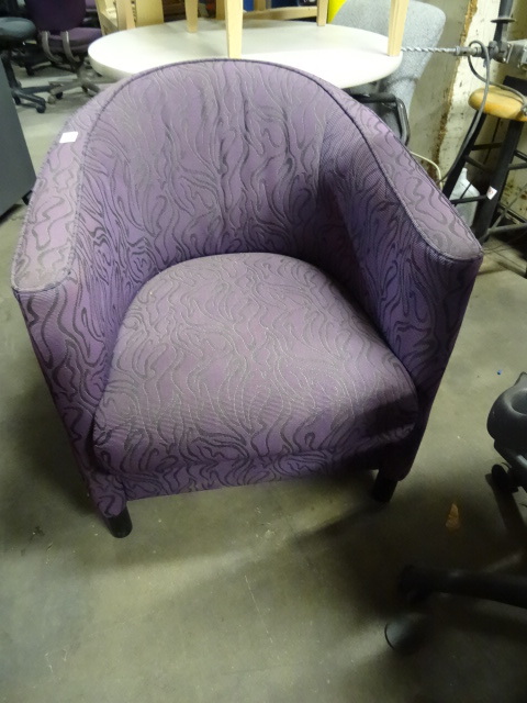 lot 110 image: Waiting Room Sofa Chair