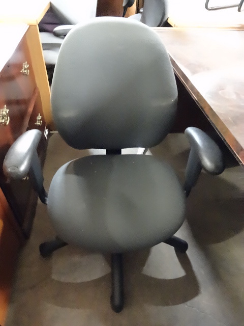 lot 69 image: Office Chair on Wheels