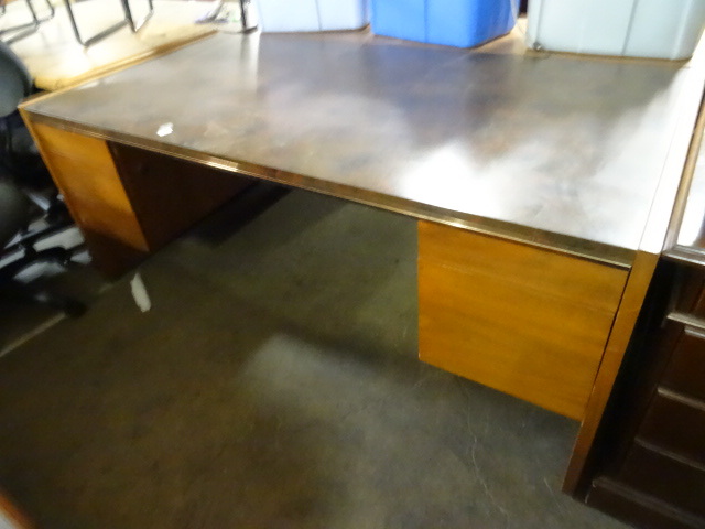 lot 68 image: 6 Drawer Office Desk 72 X 36