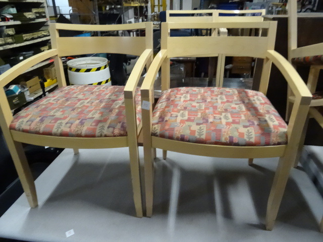 lot 45 image: 2 Matching Wood Framed Side Chairs