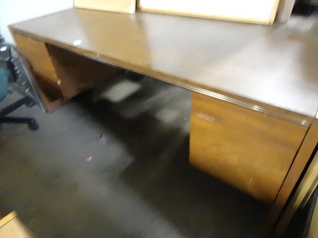lot 18 image: 6 Drawer Office Desk 72 X 36