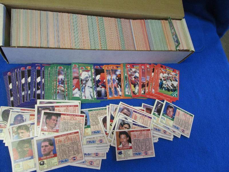 lot 3 image: 1989 Pro set football cards ...