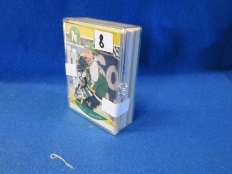 lot 8 image: Lot of Minnesota North Star cards ...