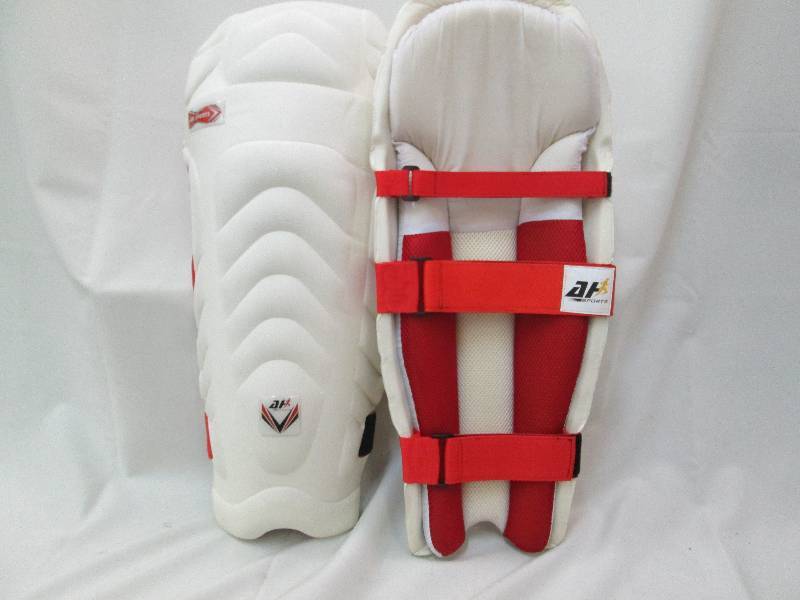 lot 94 image: Brand new cricket batting pads 1 pr...