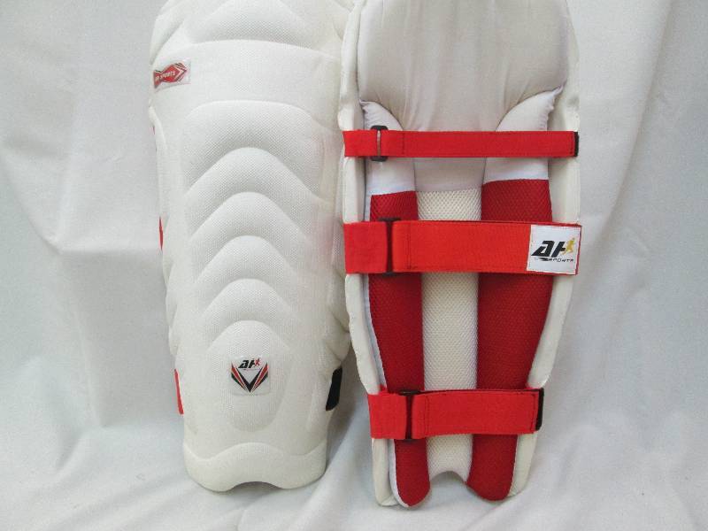 lot 97 image: Brand new cricket batting pads 1 pr...