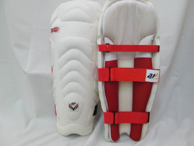 lot 99 image: Brand new cricket batting pads 1 pr...