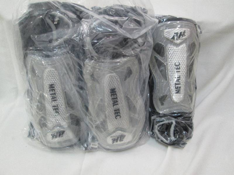 lot 116 image: Lot of 6 metal tec shin guards, new...