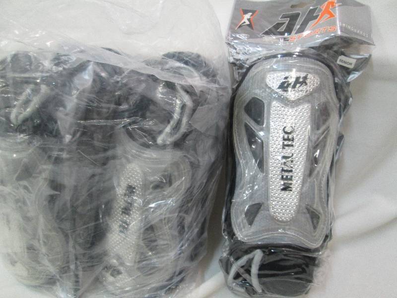 lot 118 image: Lot of 6 metal tec shin guards, new...