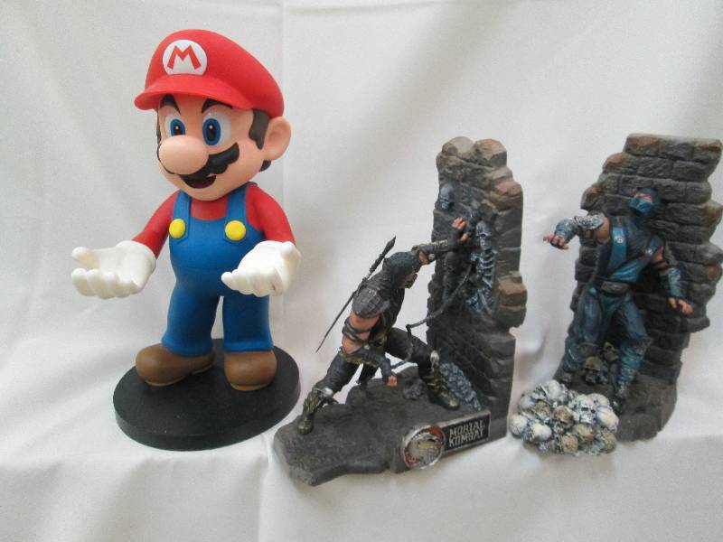 lot 150 image: Mario figurine, 2 Mortal Combat fig...