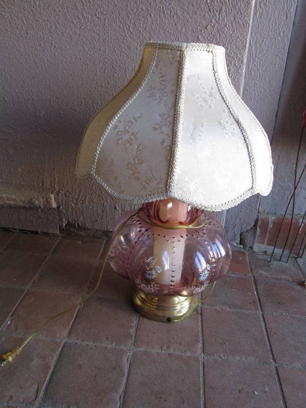 Vintage decorative lamp, has a tube...
