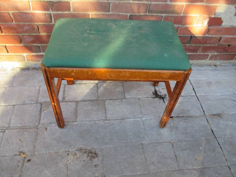 Vintage piano bench...