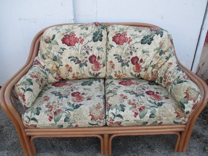 Love seat for 2, 57 wide...