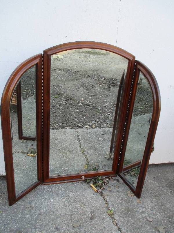 nice 3 section mirror with hinged s...