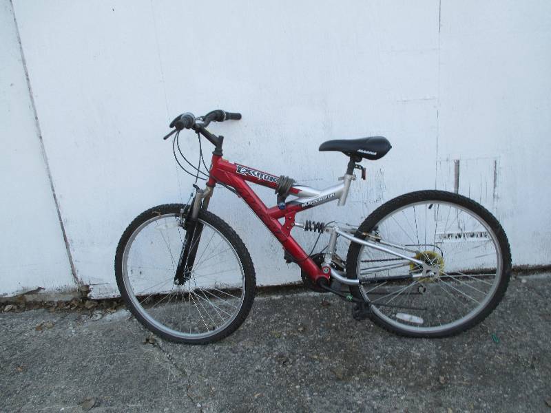 Nice red mountain bike in good cond...