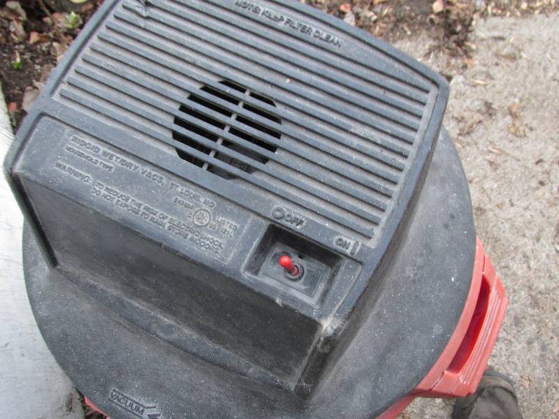 Rigid wet and dry canister vacuum...