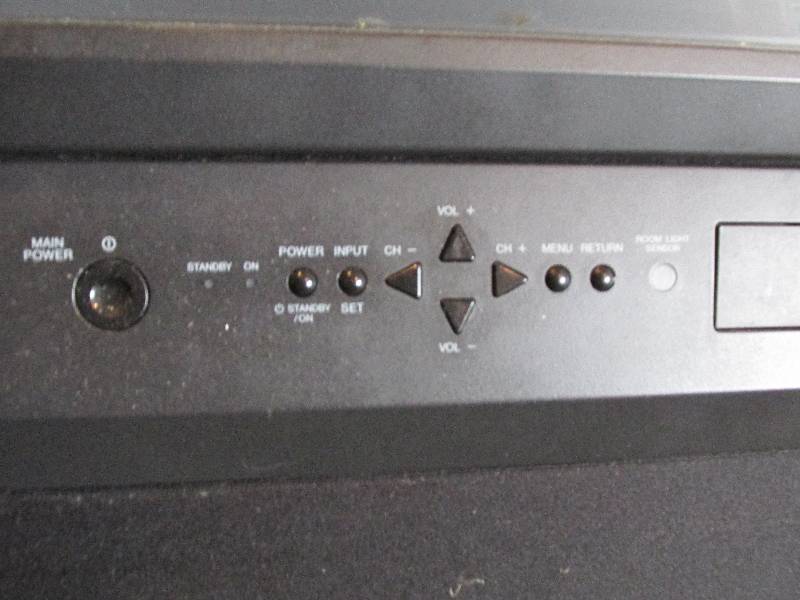 lot 6 image: Pioneer HDTV huge screen projection...