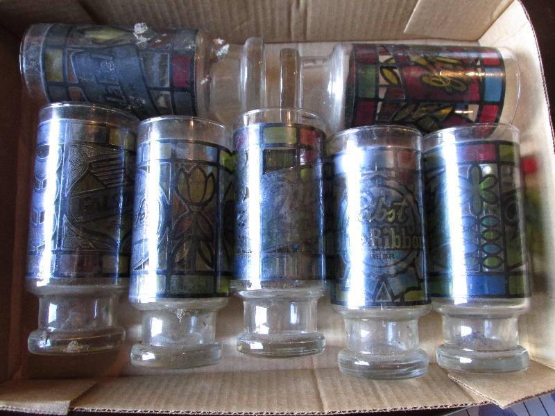 lot 18 image: Lot of vintage beer glasses...