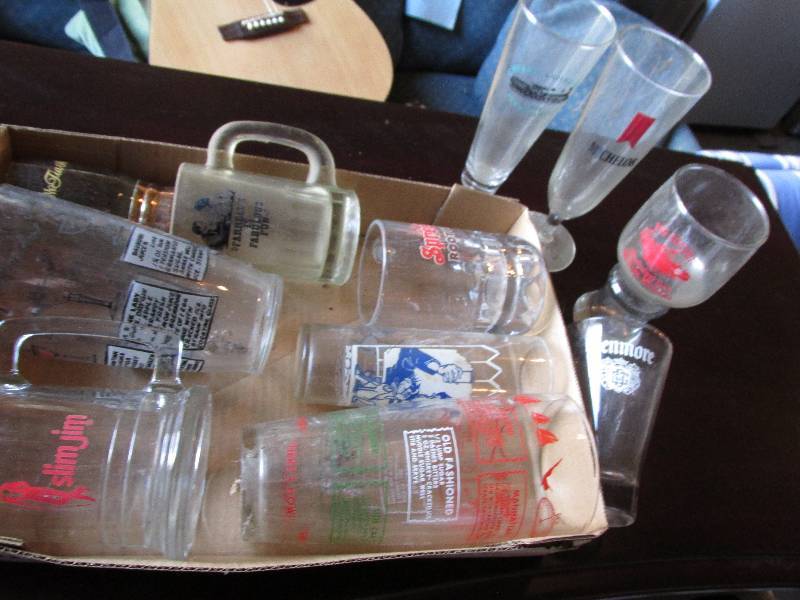 lot 19 image: Lot of vintage beer glasses...
