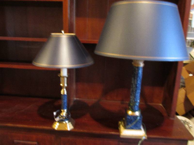 lot 53 image: 2 table lamps...