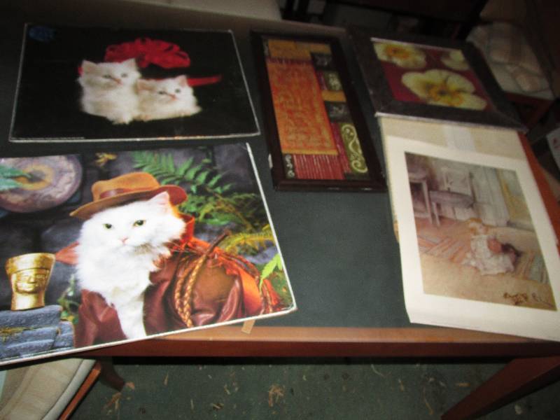 lot 132 image: Lot of pictures, cats and other d...