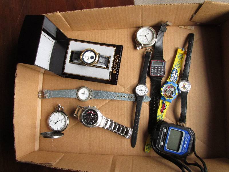 lot 57 image: Lot of watches and a timer...