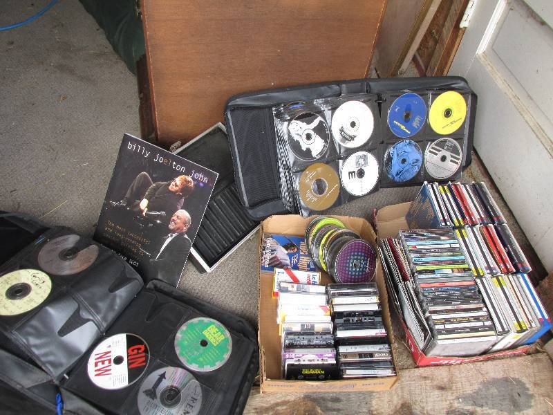 lot 60 image: Large lot of music CDs..cases are...
