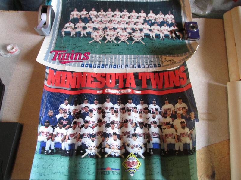 lot 74 image: 2 Minnesota Twins team poster 87 an...