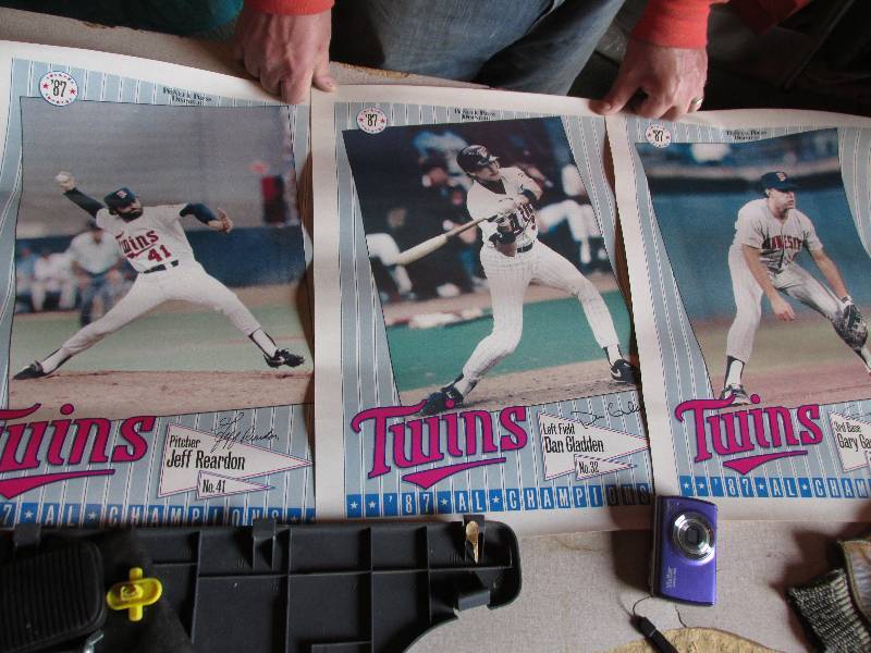 lot 76 image: Jeff Reardon, Gary Gaetti, Dan Glad...