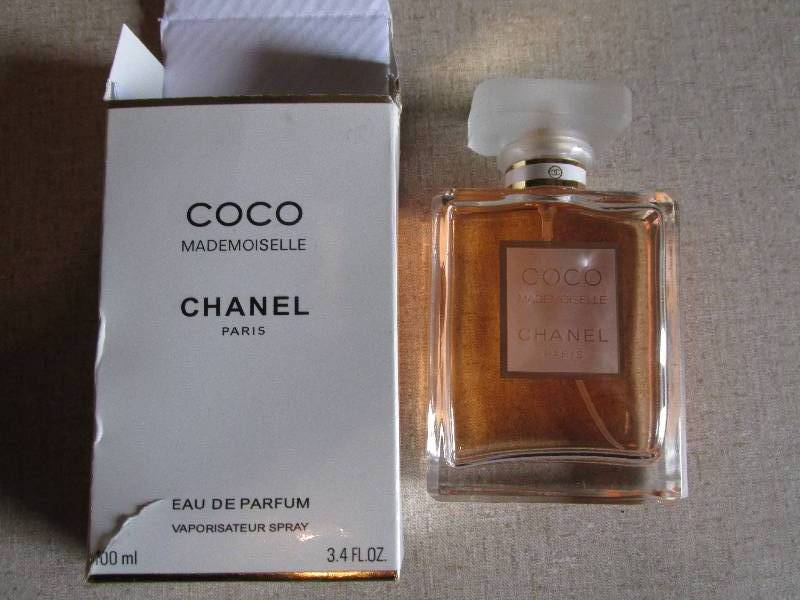 lot 83 image: Bottle of genuine Coco Chanel...