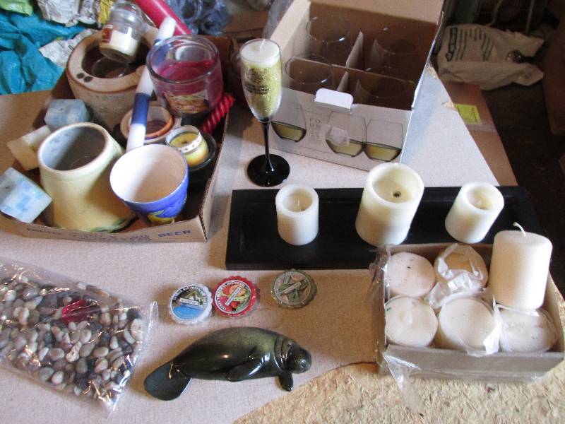 lot 96 image: Lot of household decorcandles, and ...