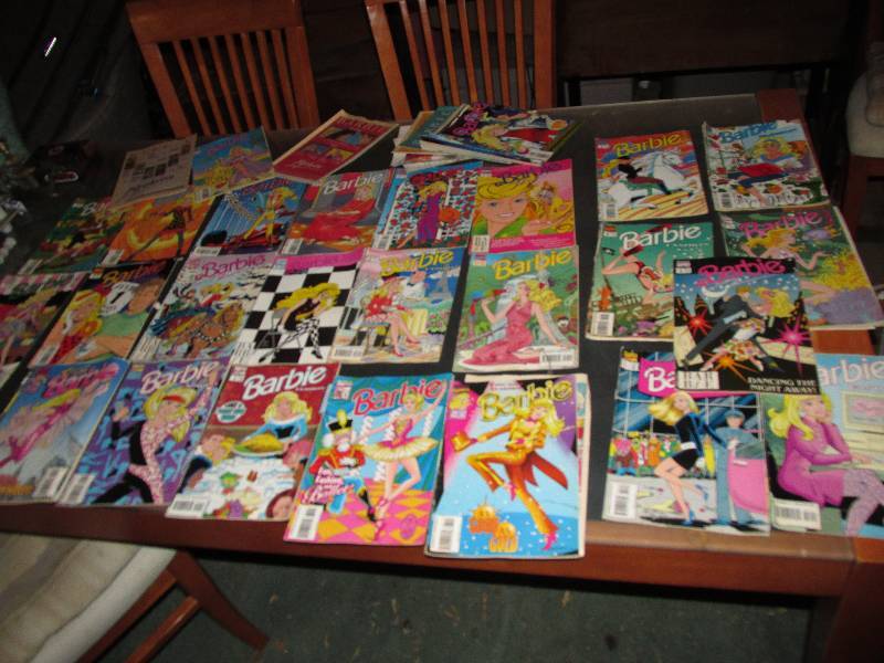 lot 107 image: Lot of vintge Marvel Barbie comics...
