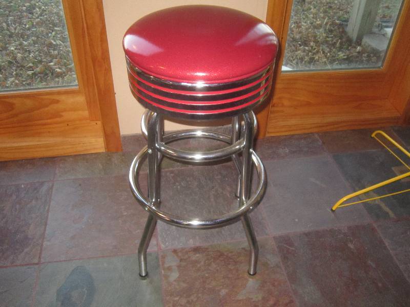 lot 5 image: Mint Condition Chrome and Red Leather Bar Stool 1950s Style