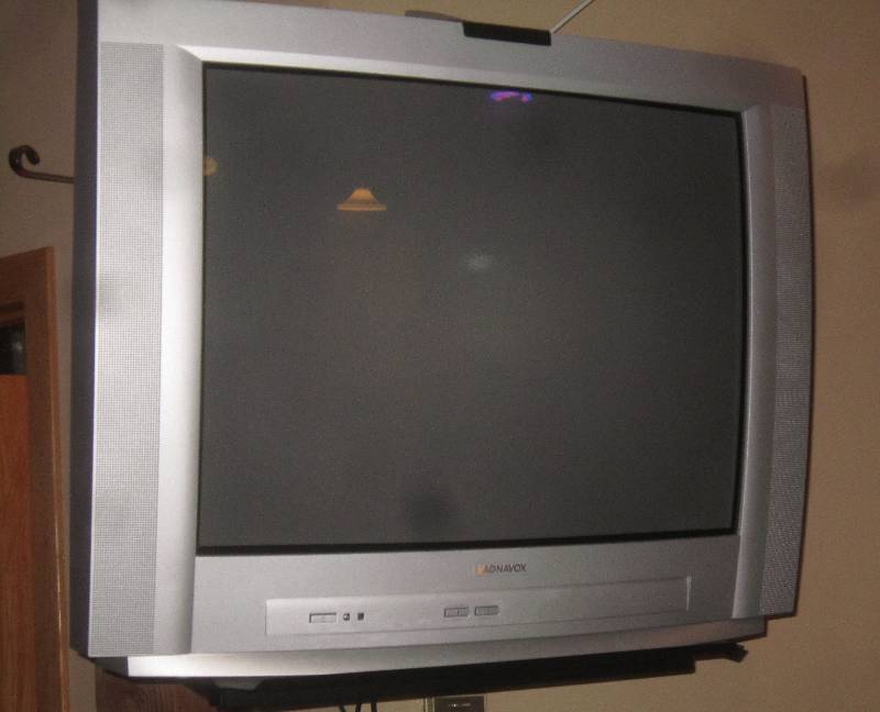 lot 38 image: Magnavox 27 TV works great with Remote Control