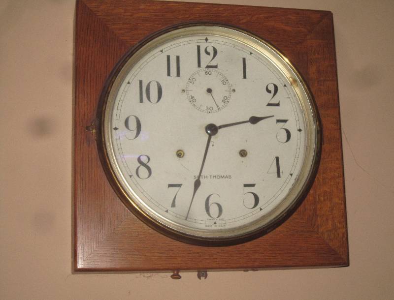 lot 39 image: Seth Thomas 30 Day Clock Oak Work