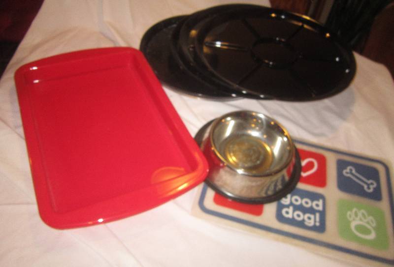 lot 42 image: LOT - 7 Serving Platters and Dog Dish and Dog Placemat