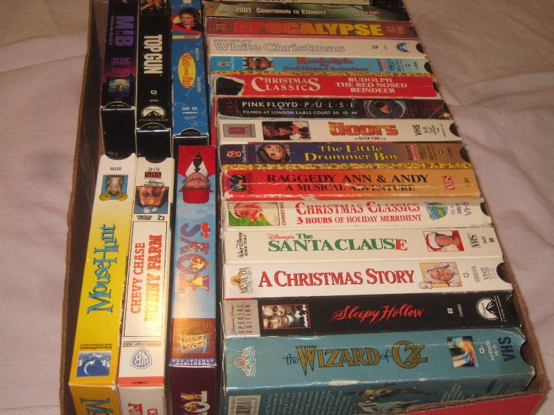 lot 44 image: LOT - VHS Movies